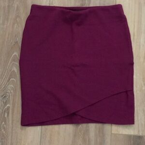 Aritzia Talula Women’s Skirt Size XS Office Work Business Wear Church Travel